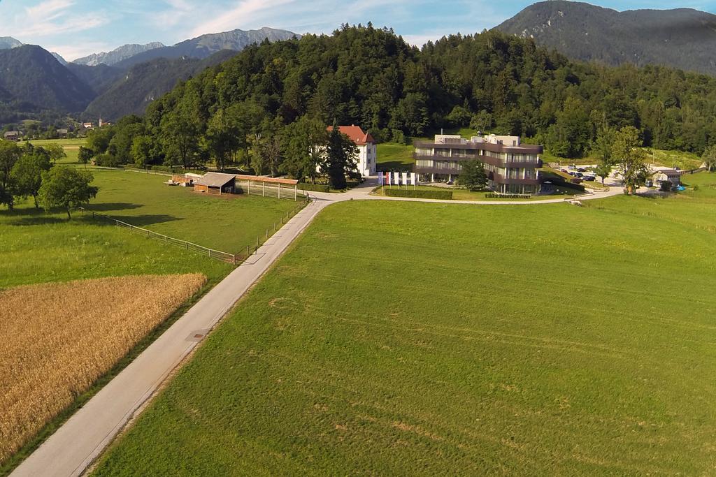 Lambergh Chateau & Hotel Dvorska Vas Exterior foto